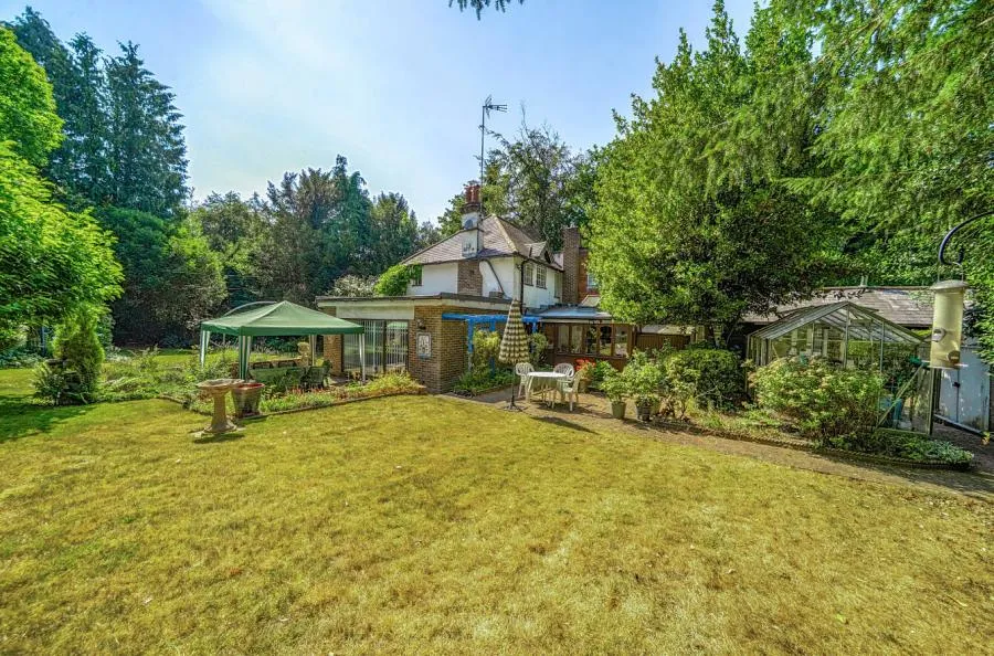 Mutton Hill, Dormansland, RH7, photo 32