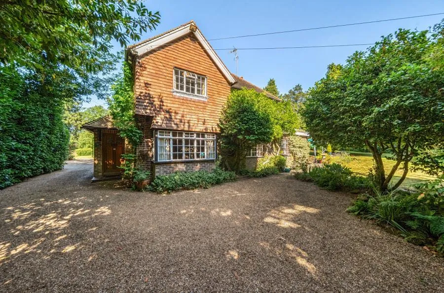 4 bed house for sale, Mutton Hill, Dormansland, RH7