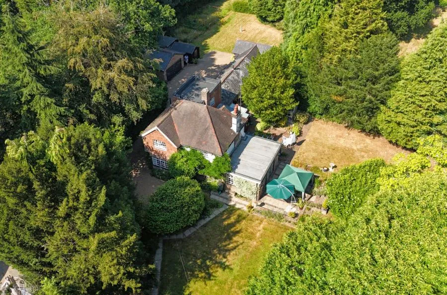 Mutton Hill, Dormansland, RH7, photo 4