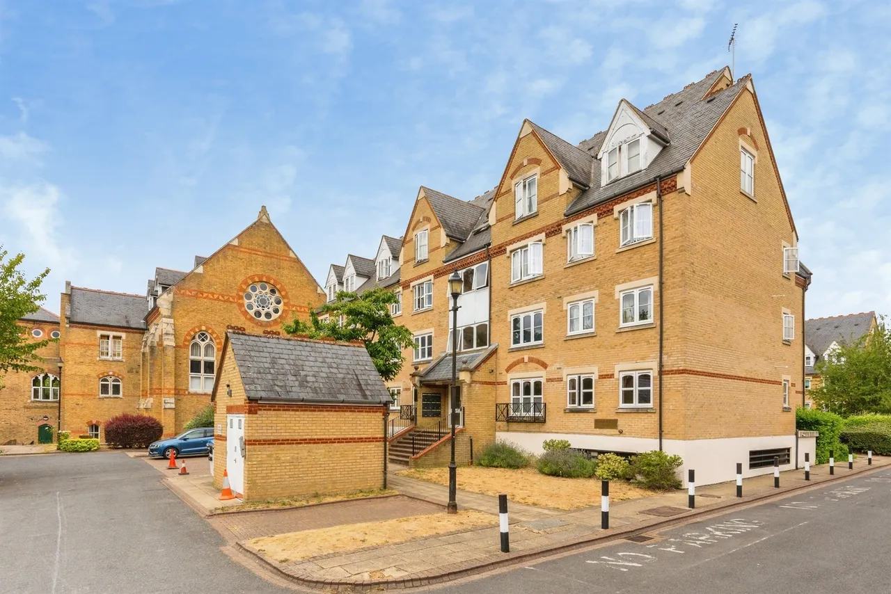 1 bed flat for sale — Anglian Close, Watford