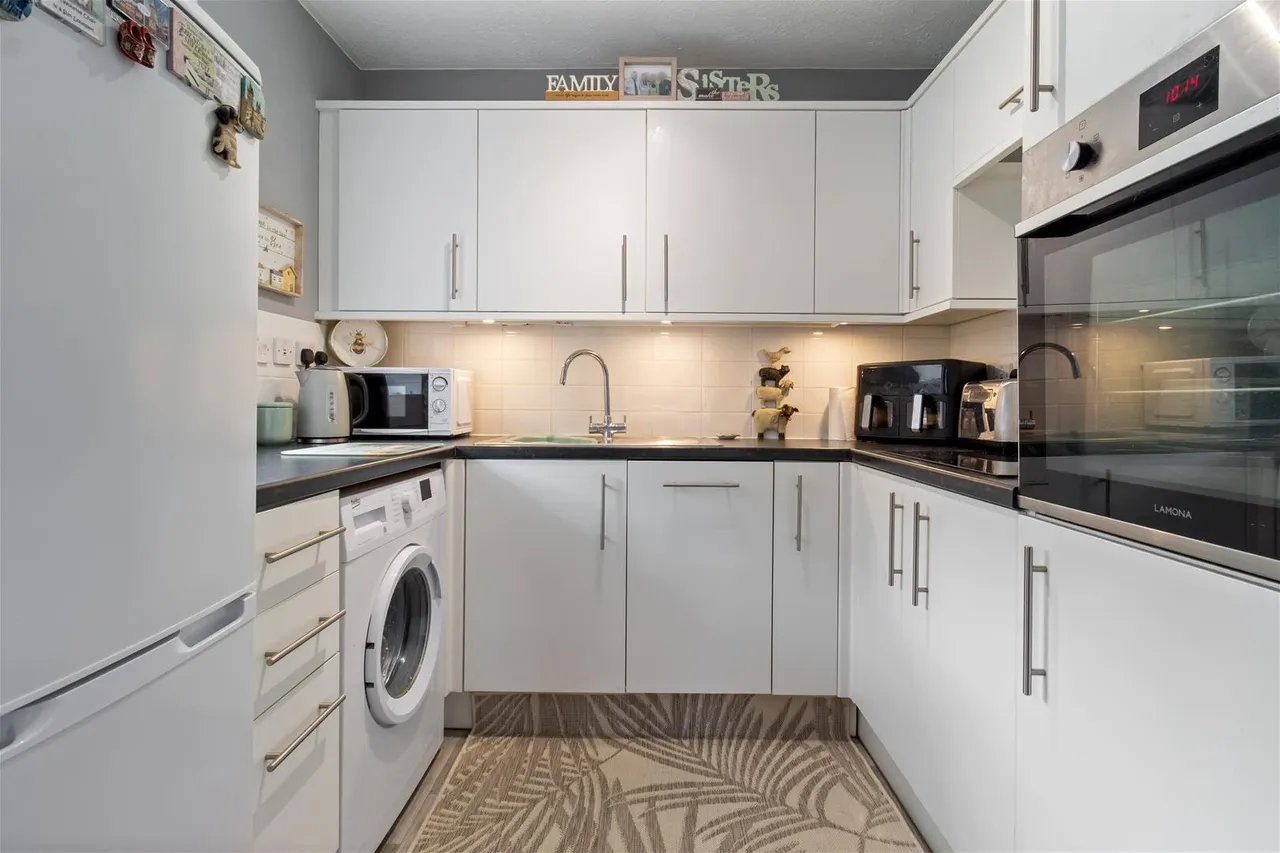 Broadwater Street East, Worthing, photo 8