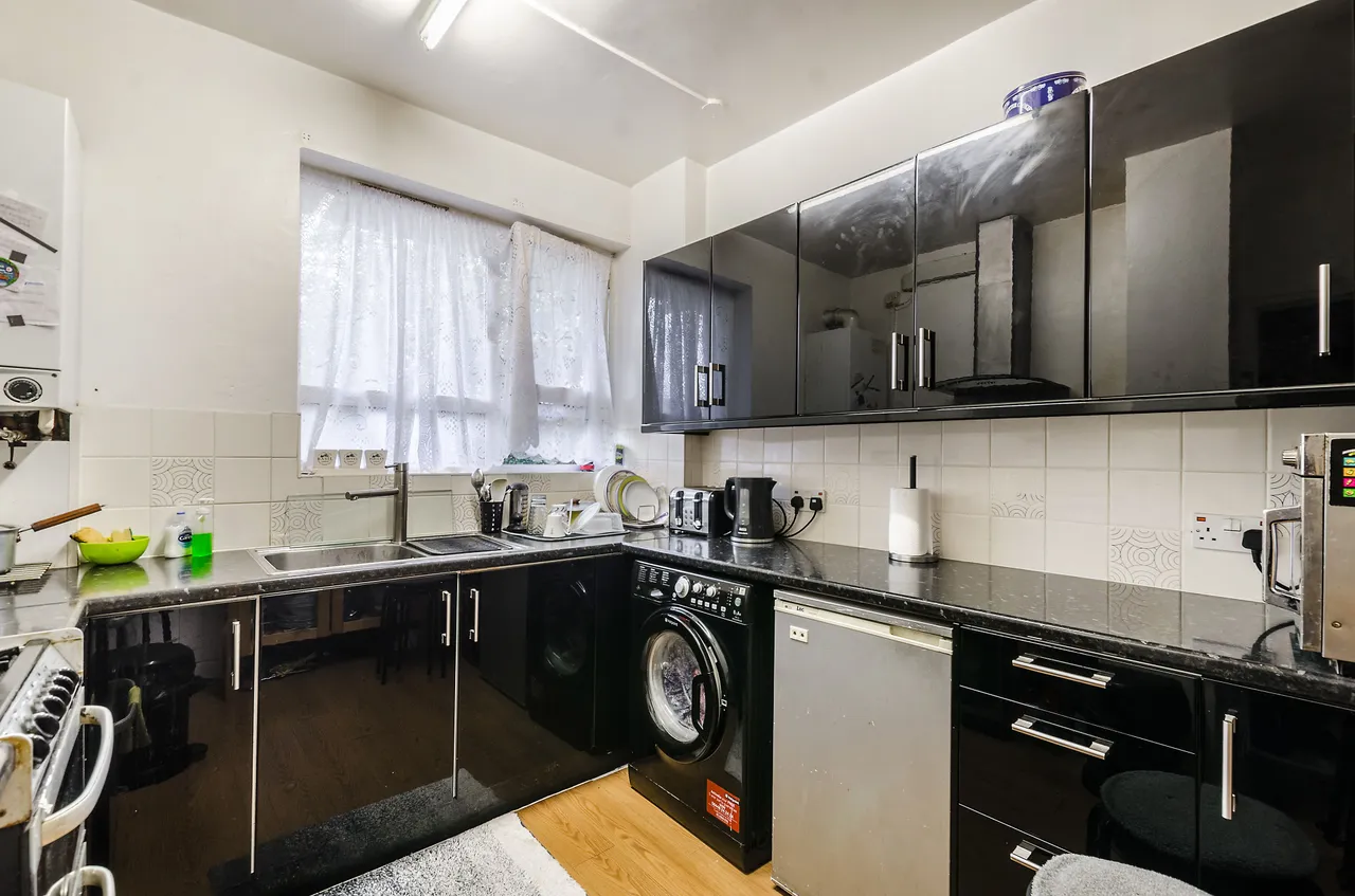 Flat 21 Sandfield, Cromer Street, London, photo 2