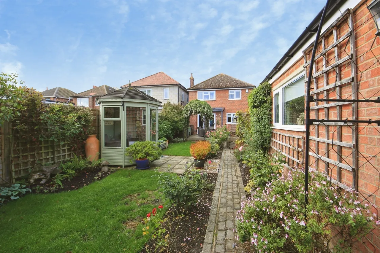 Dovecote Lane, Yaxley, PE7, photo 24