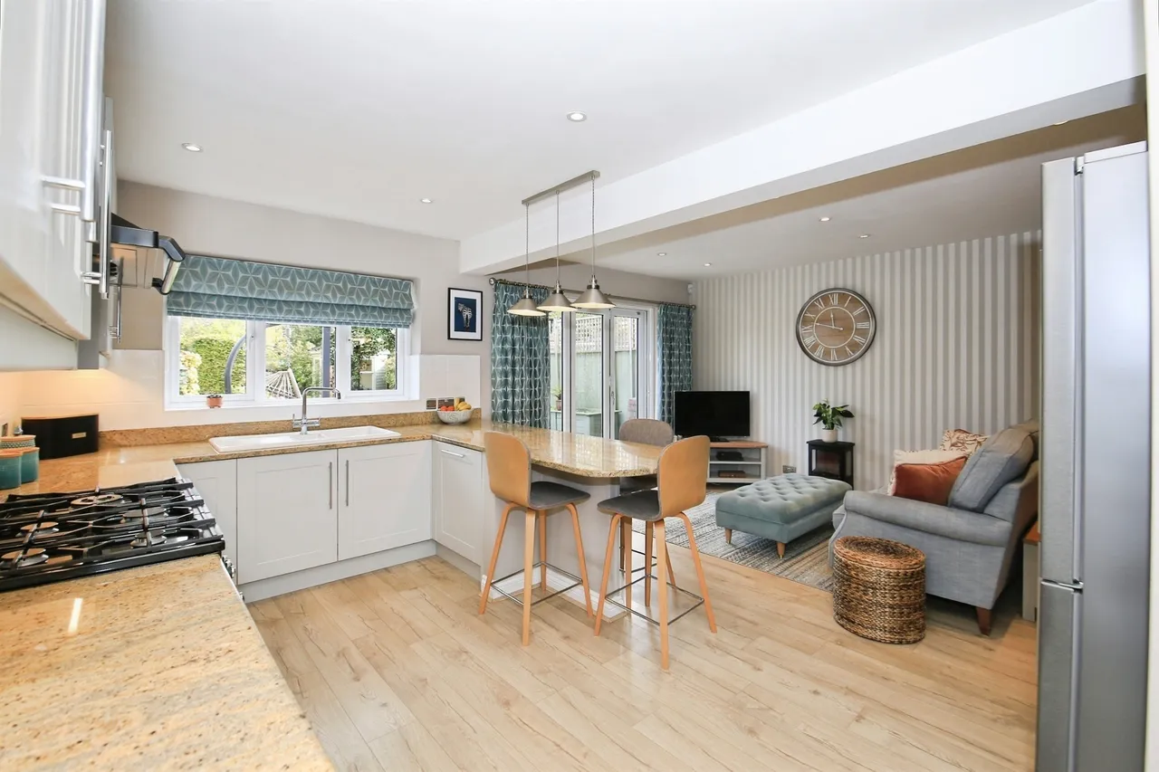 Dovecote Lane, Yaxley, PE7, photo 9