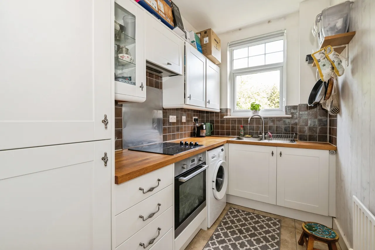 Manor Drive, Surbiton, KT5, photo 3