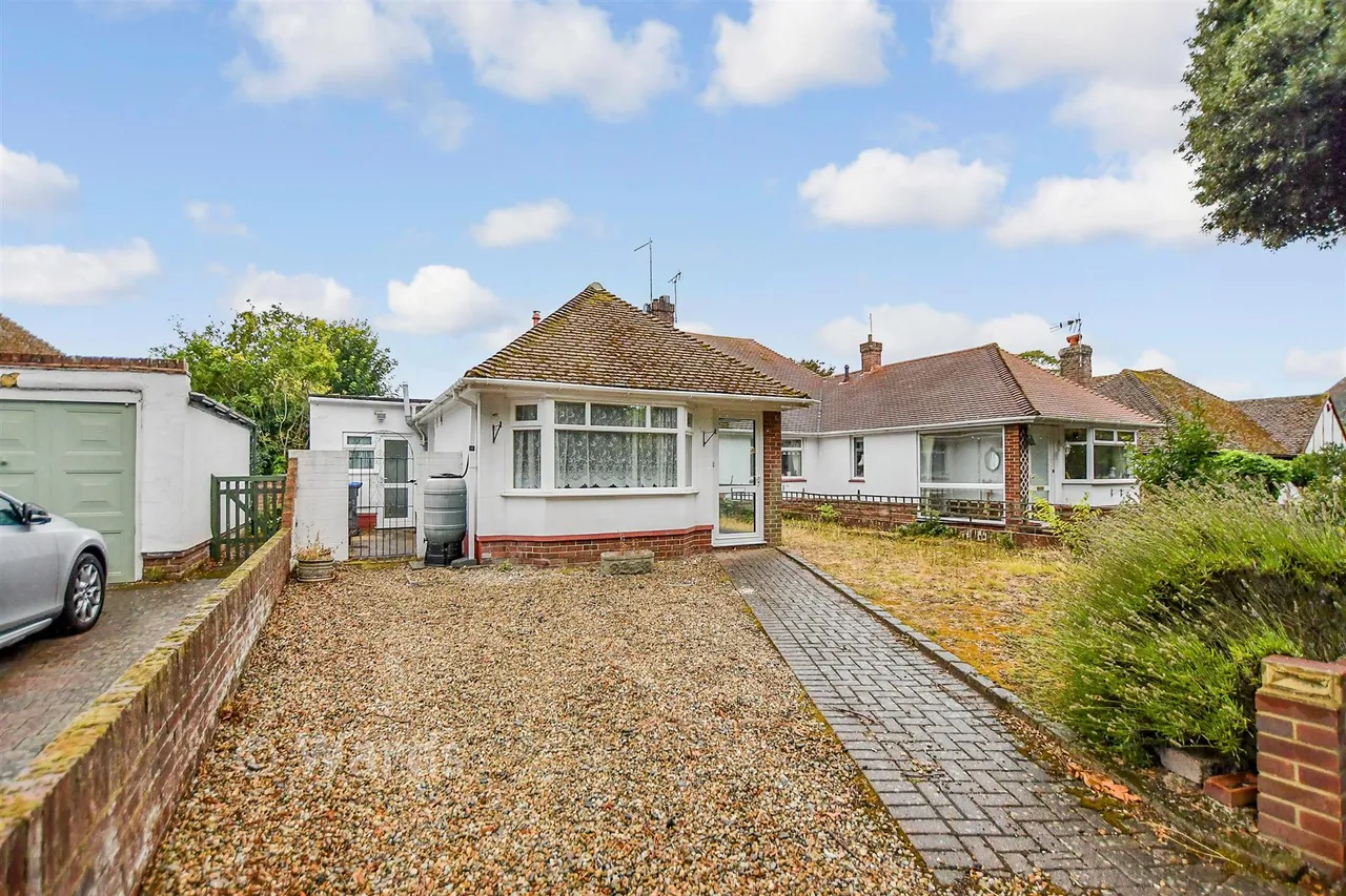 4 bed chalet for sale, Northdown Park Road, Margate, CT9