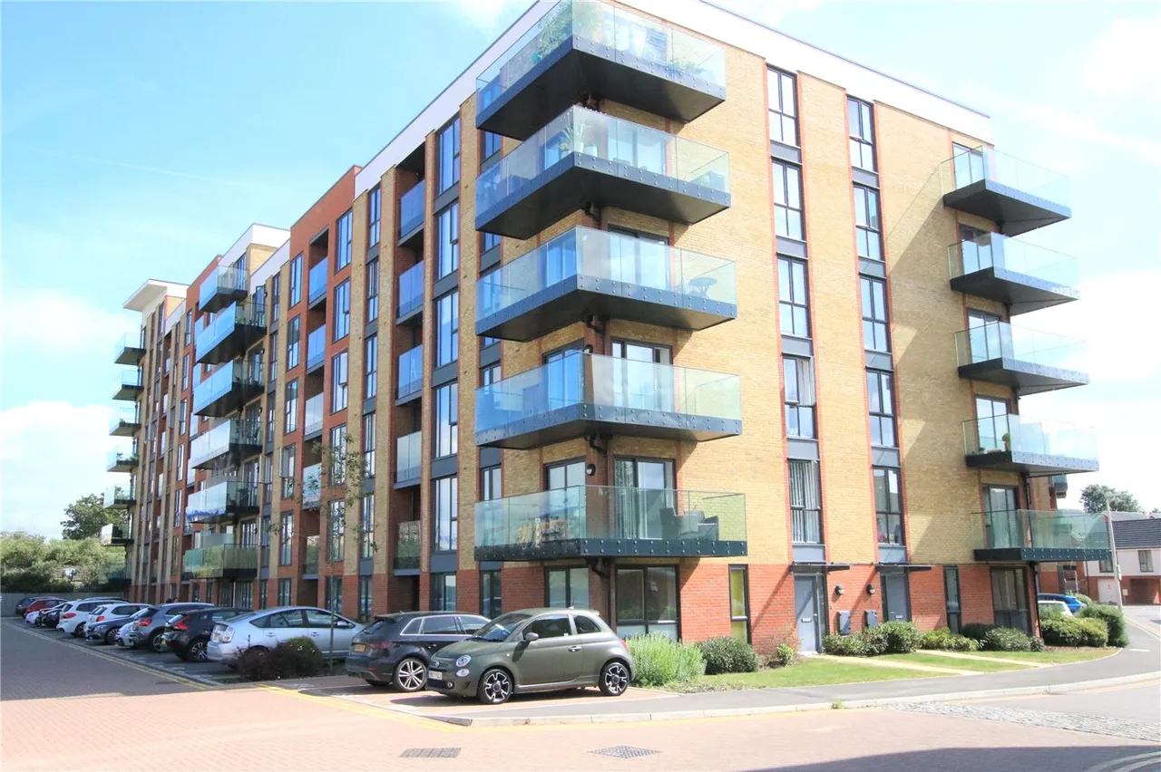 2 bed flat for sale — Oscar Wilde Road, Reading, RG1