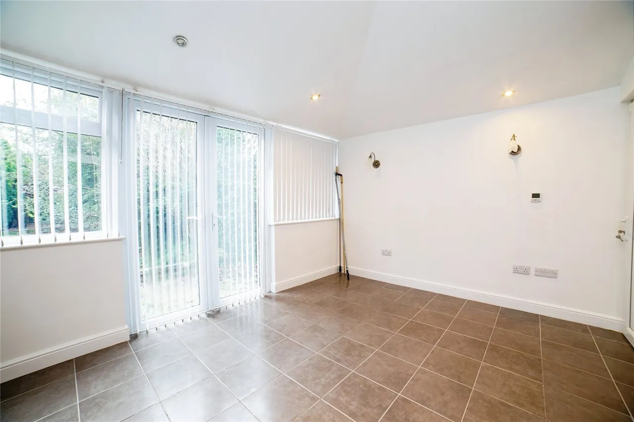 Chesterfield Road North, Mansfield, Nottinghamshire, NG19, photo 11