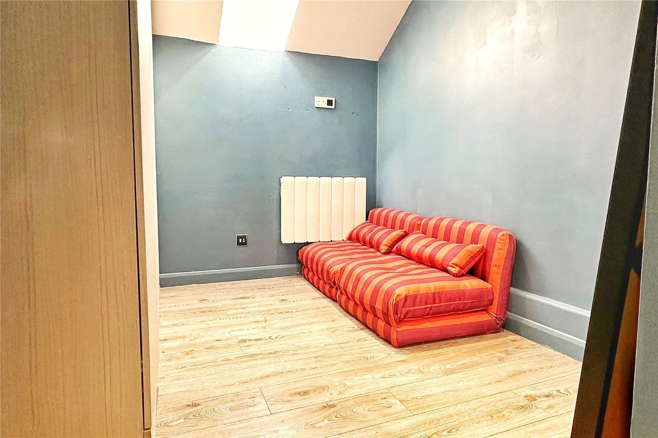 Oldham Road, Ashton-under-Lyne, OL7, photo 12