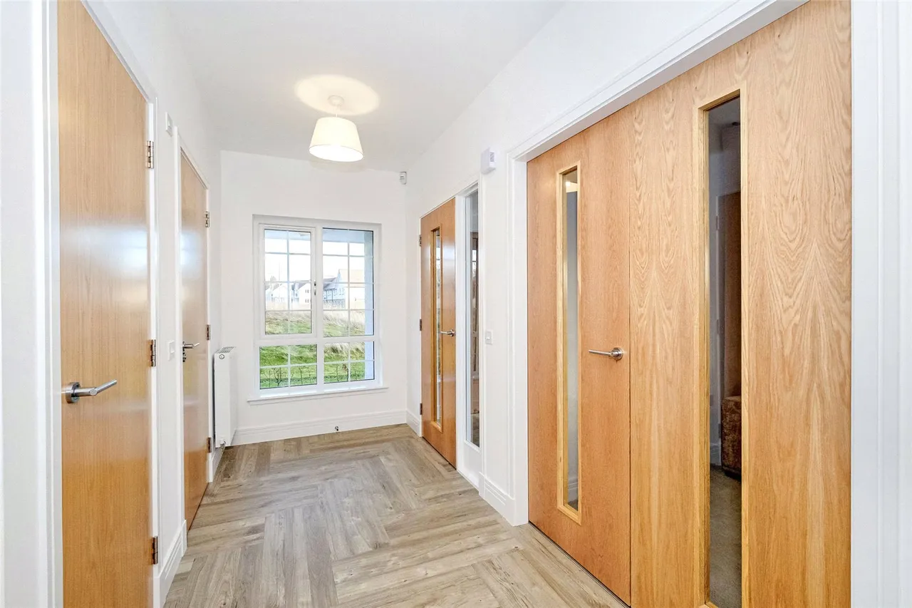 West Craigbank Crescent, Cults, AB15, photo 12