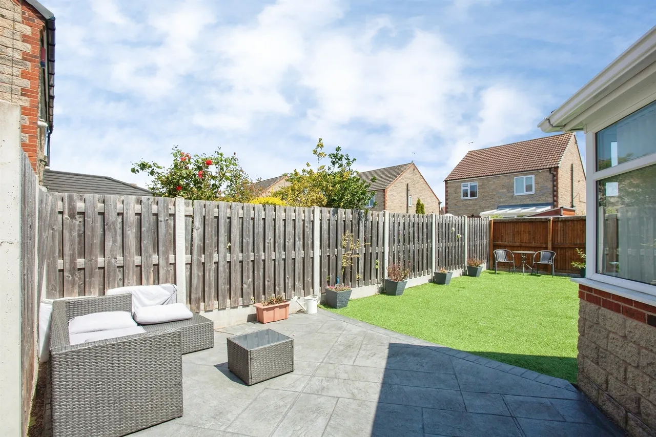 Euston Way, Dinnington, S25, photo 16