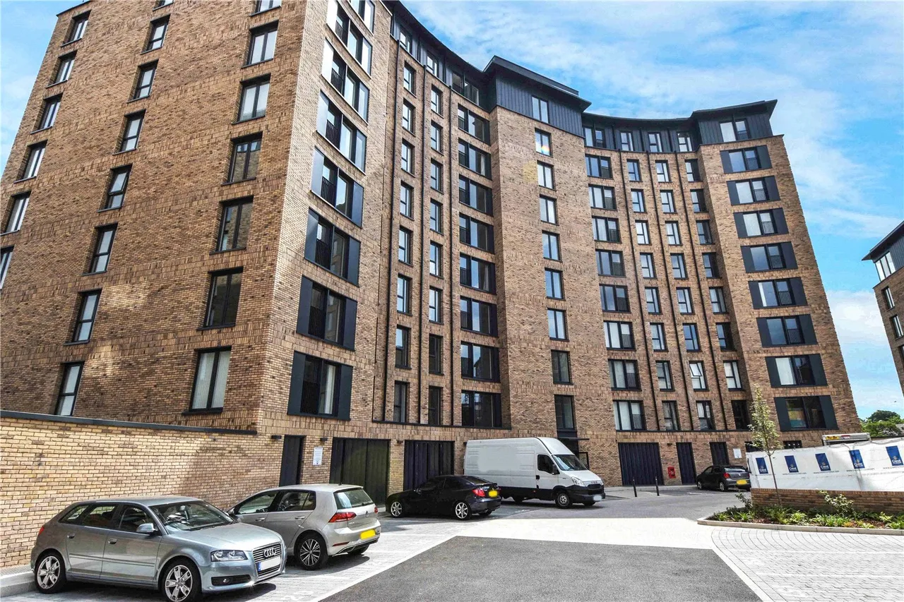 1 bed flat to rent — Washington Apartments, 5 Lexington Gardens, Birmingham, West Midlands, B15 2DR