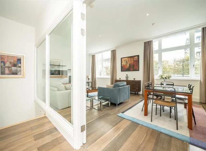 Leman Street, Aldgate, E1, photo 5