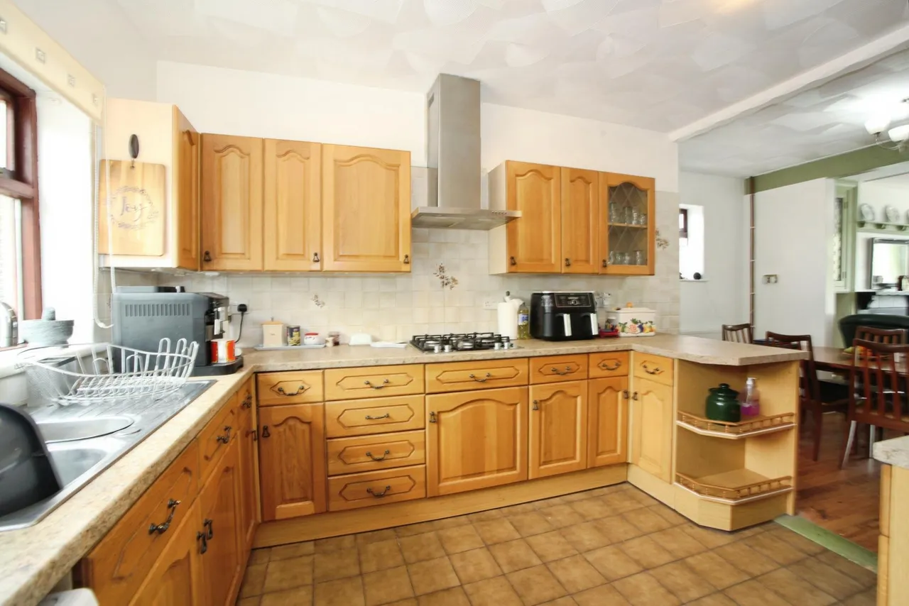 Sycamore Road, Pontypool, NP4, photo 5