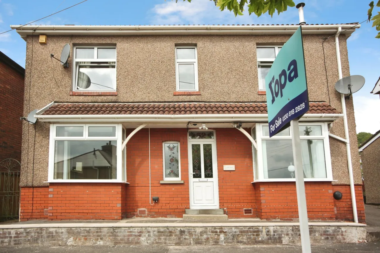 Sycamore Road, Pontypool, NP4, photo 24