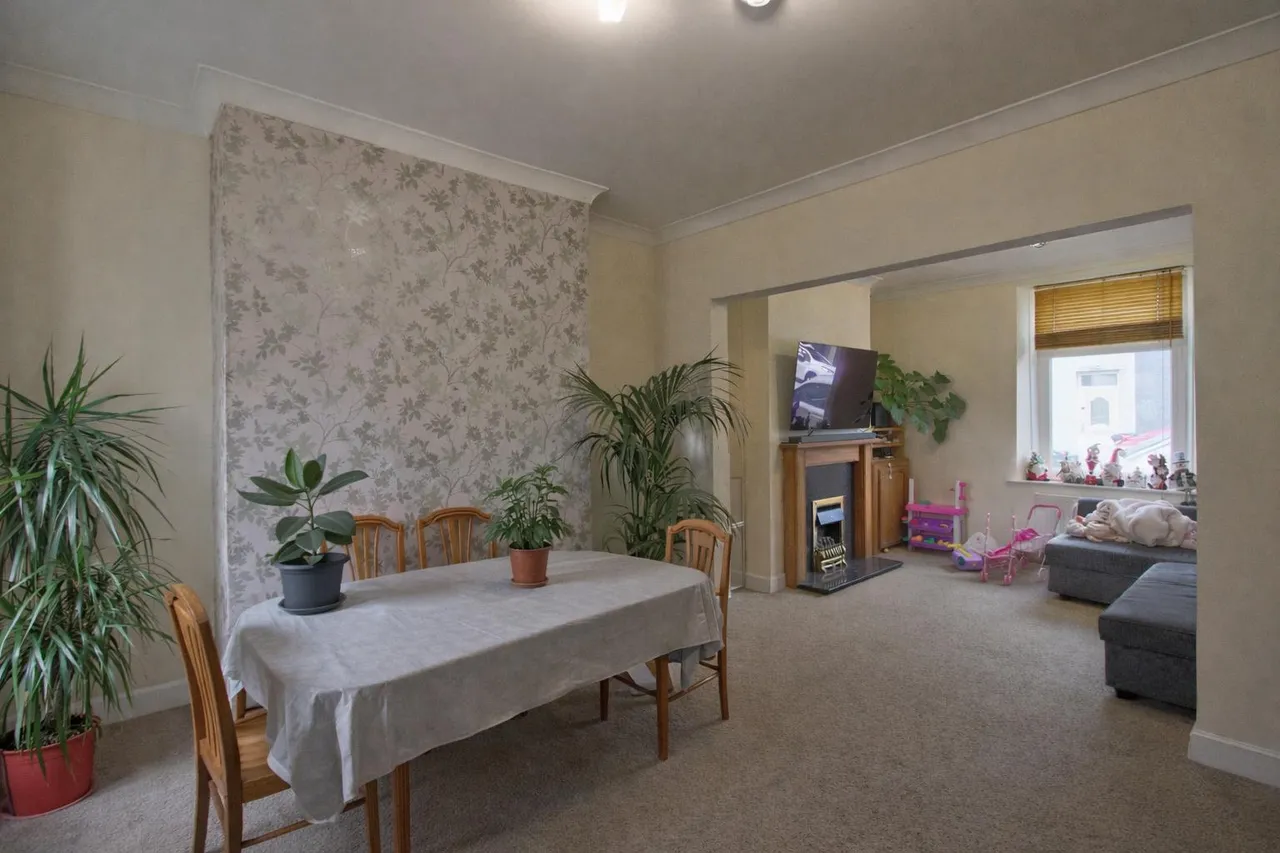 Bishop Street, Newport, NP19, photo 4