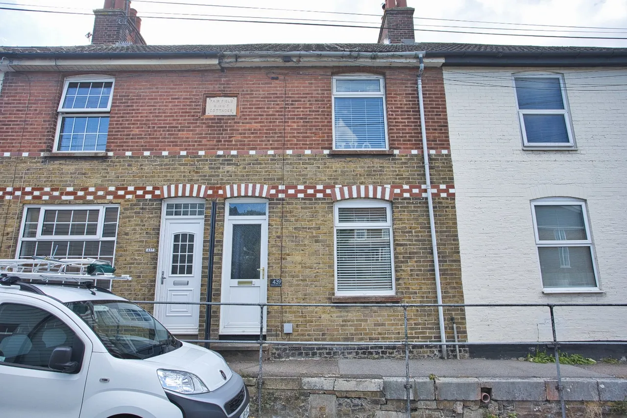 2 bed house for sale, St. Richards Road, Deal, CT14
