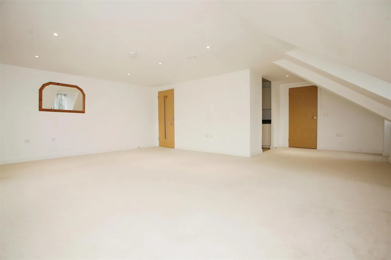 Church Street, Nuneaton, CV11, photo 3