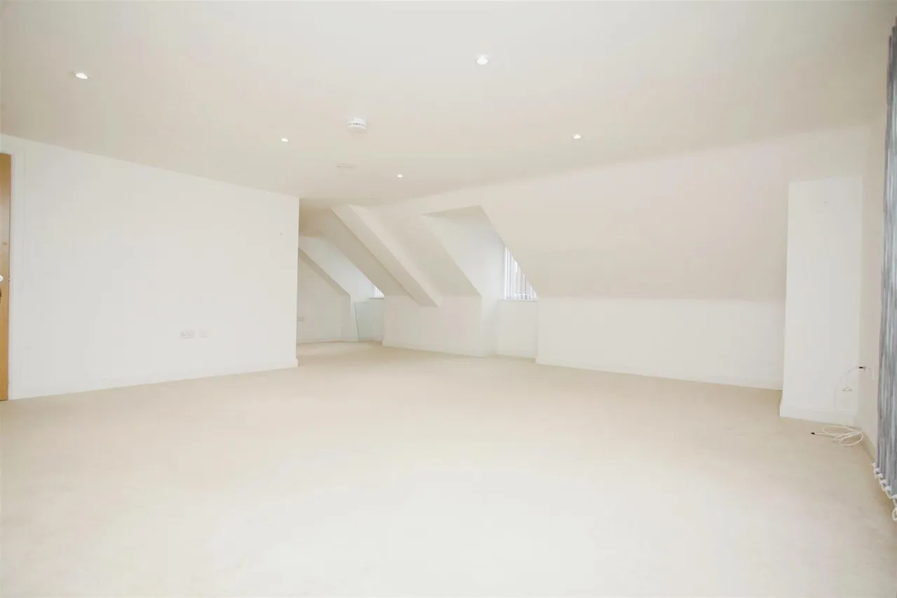 Church Street, Nuneaton, CV11, photo 4