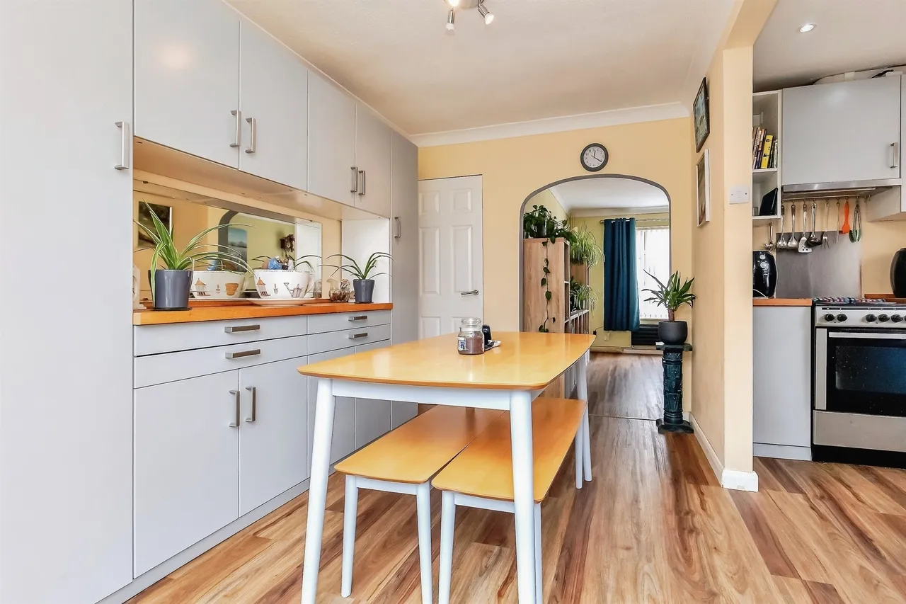 Meadow Lane, Ryhall, PE9, photo 3