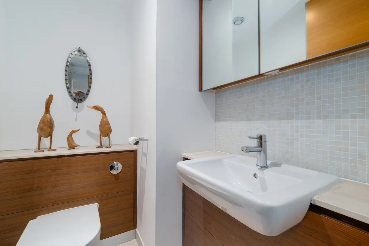 Martin Lane, London, EC4R, photo 12