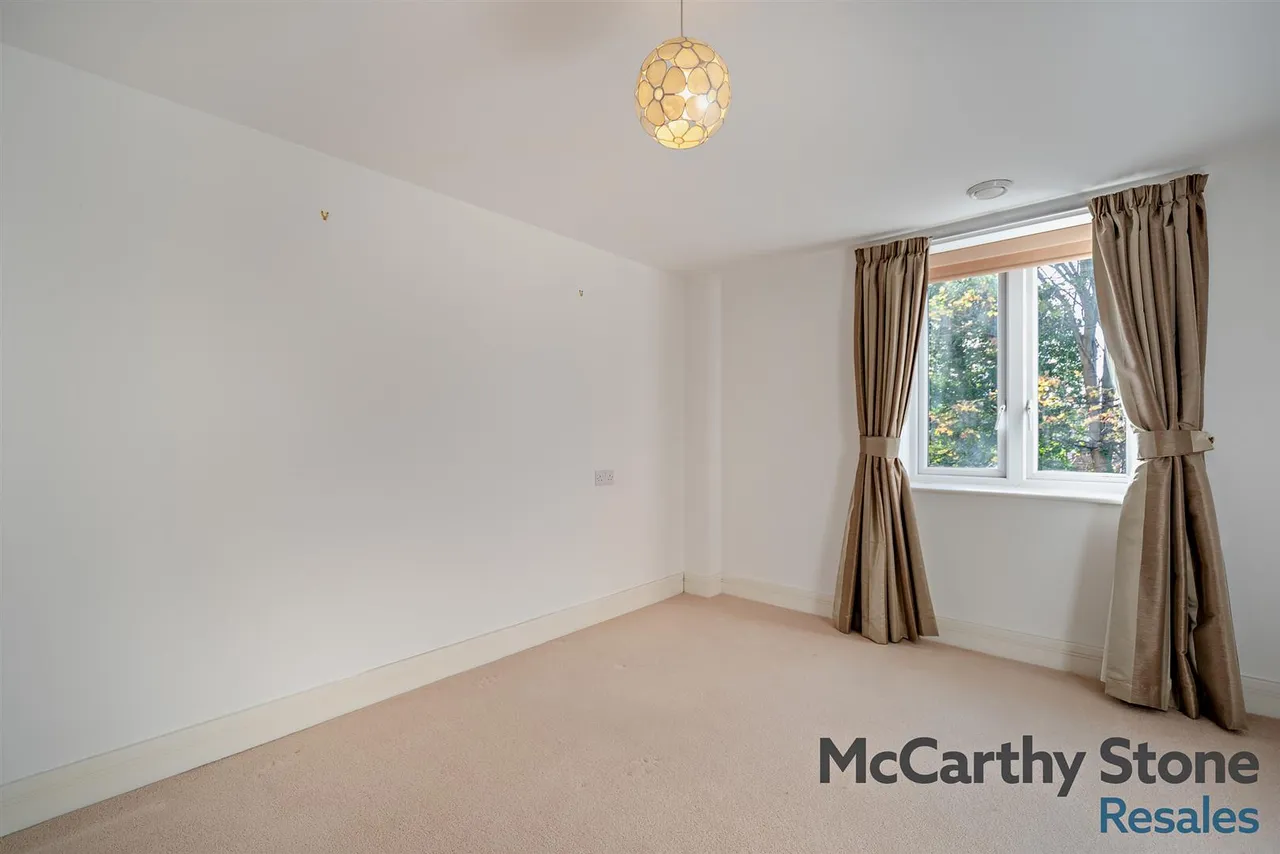Abbotsmead Place, Caversham, RG4, photo 5