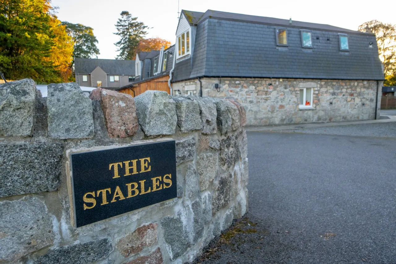 2 bed flat for sale, The Stables, Kemnay, AB51