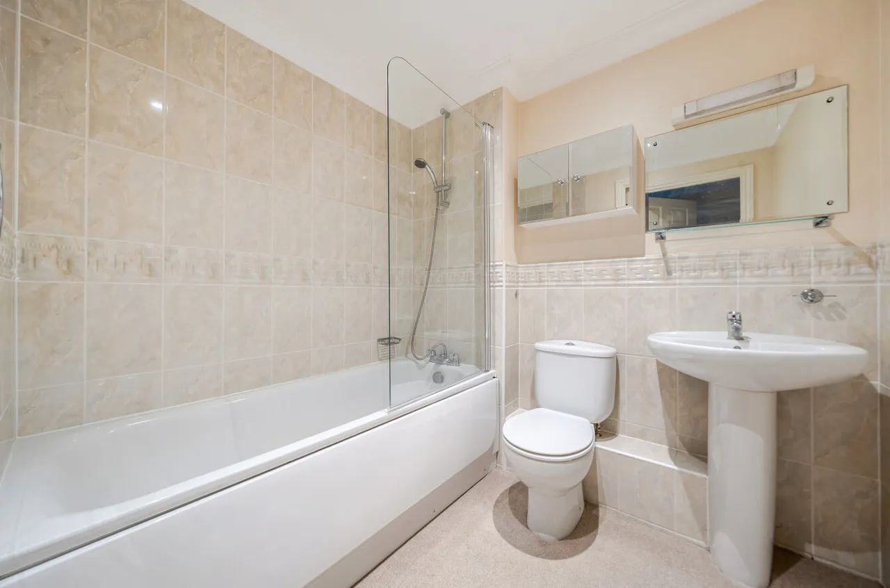 Hursley Road, Chandler's Ford, SO53, photo 6
