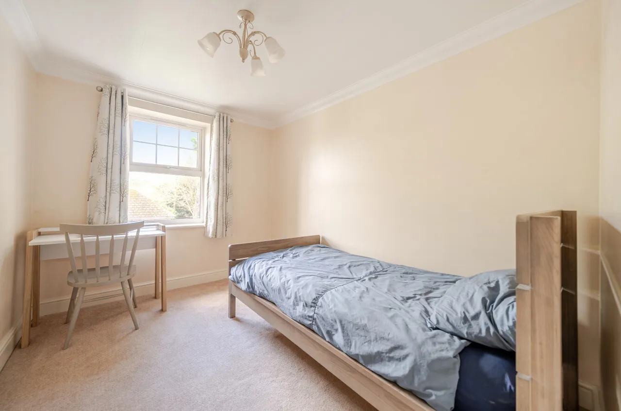Hursley Road, Chandler's Ford, SO53, photo 7