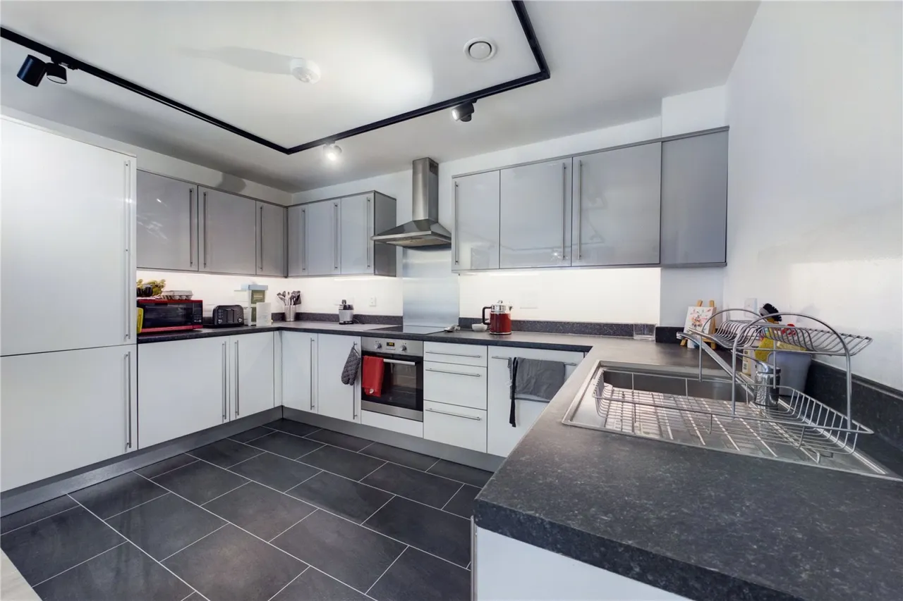 Kelvin Road, Newbury, RG14, photo 6