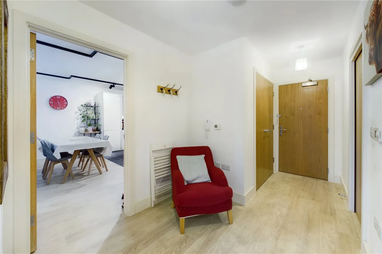 Kelvin Road, Newbury, RG14, photo 4