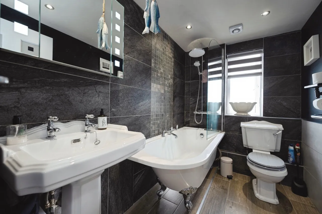 Southwood Road, Hayling Island, PO11, photo 5