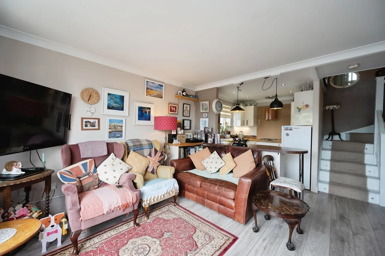 Southwood Road, Hayling Island, PO11, photo 12