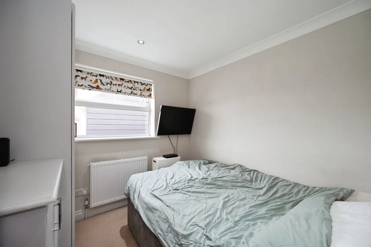 Southwood Road, Hayling Island, PO11, photo 11