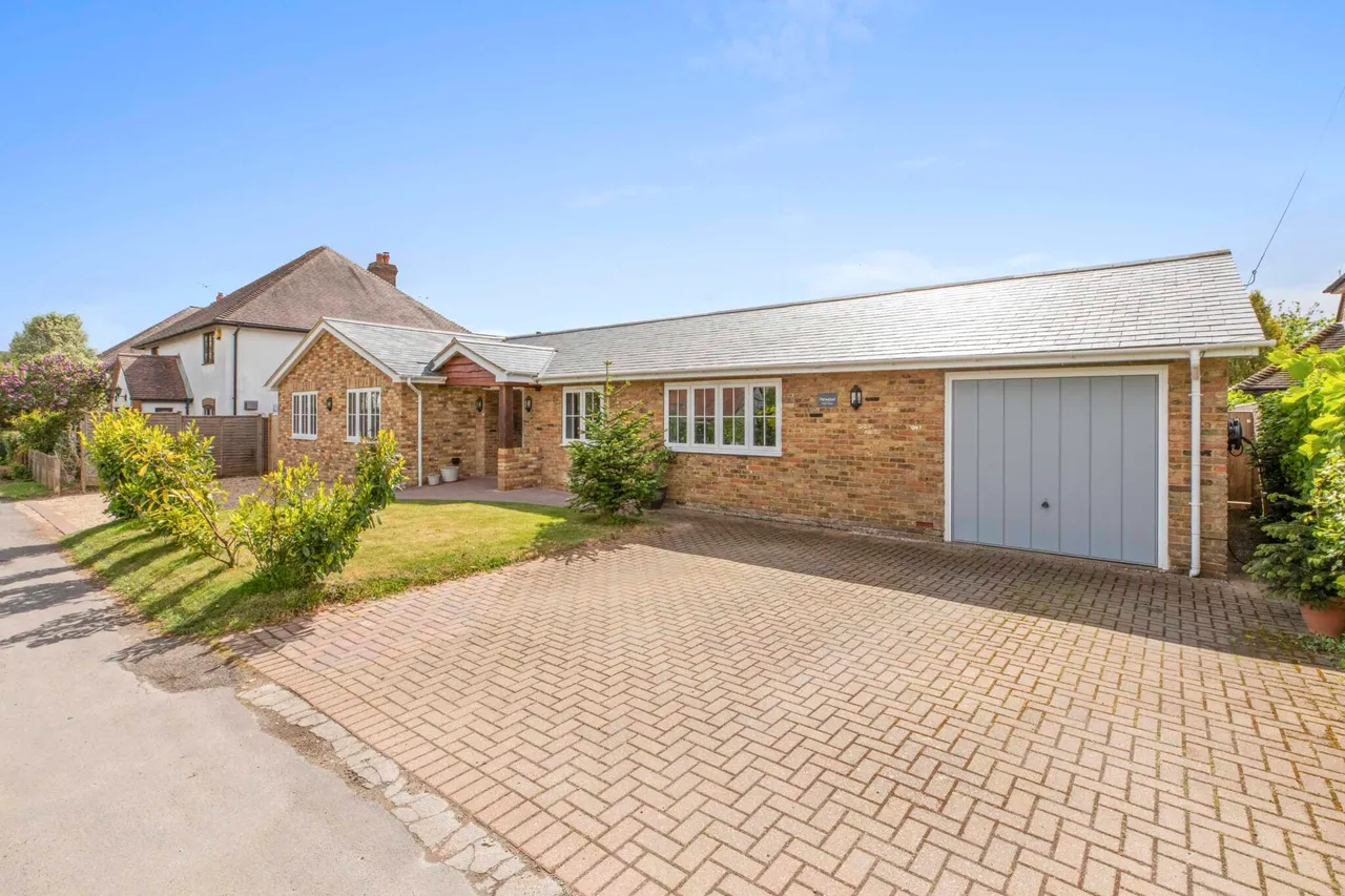 4 bed house for sale, Penwood Forge Road, Naphill, HP14