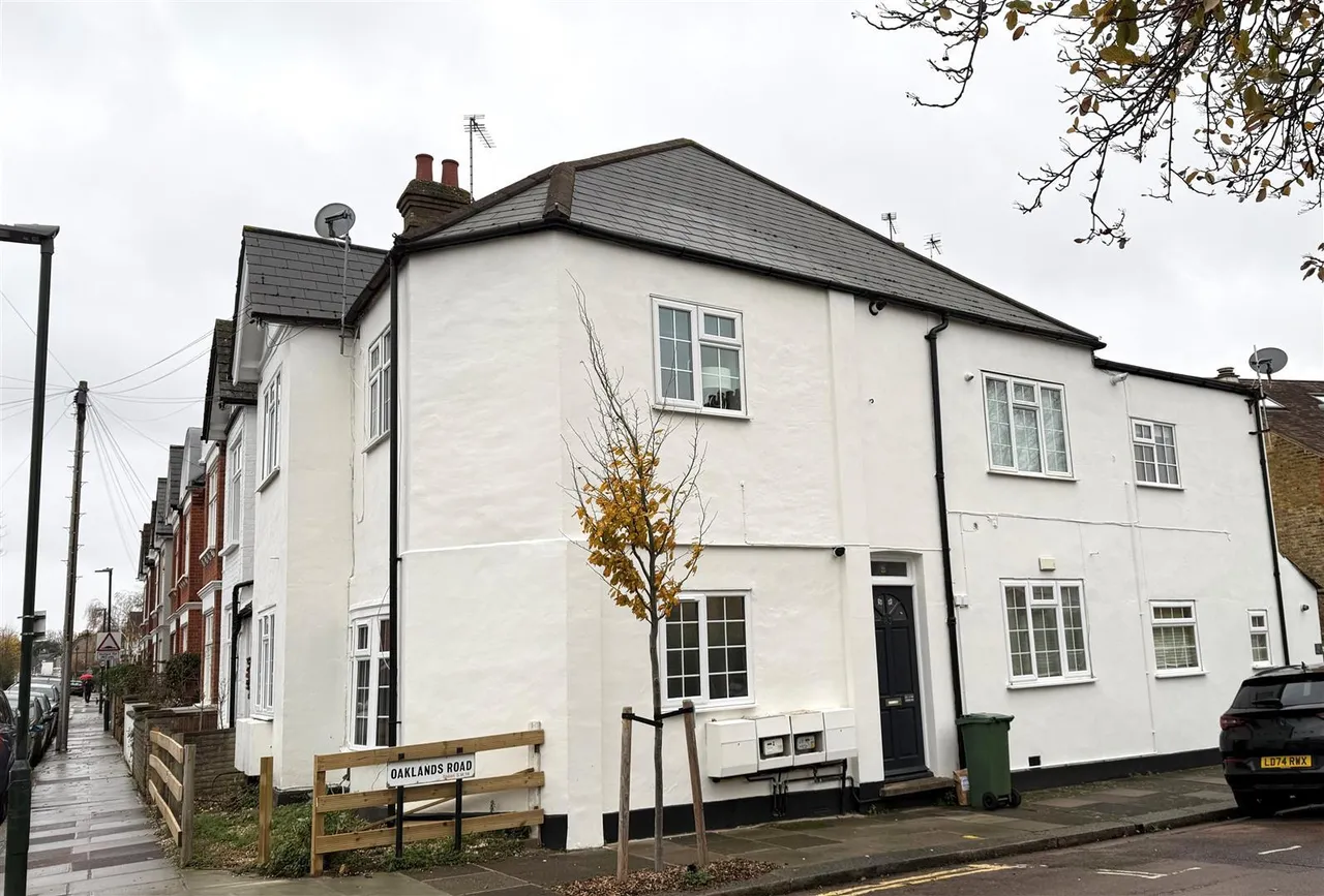 1 bed flat for sale, South Worple Way, East Sheen, SW14