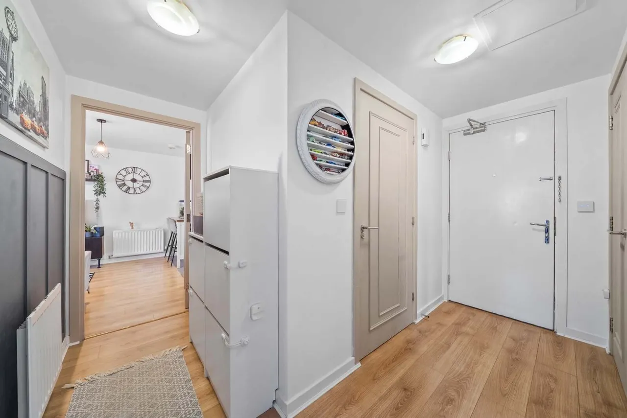 Harrow Close, Addlestone, KT15, photo 6