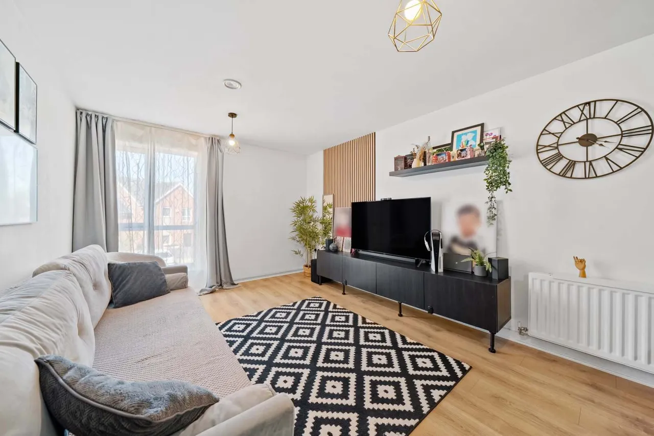 Harrow Close, Addlestone, KT15, photo 7
