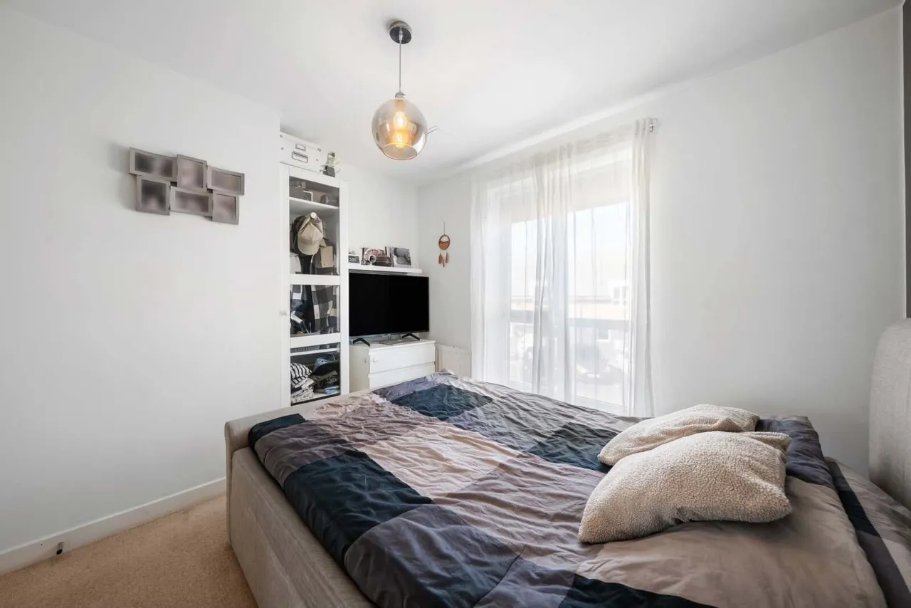 Harrow Close, Addlestone, KT15, photo 9