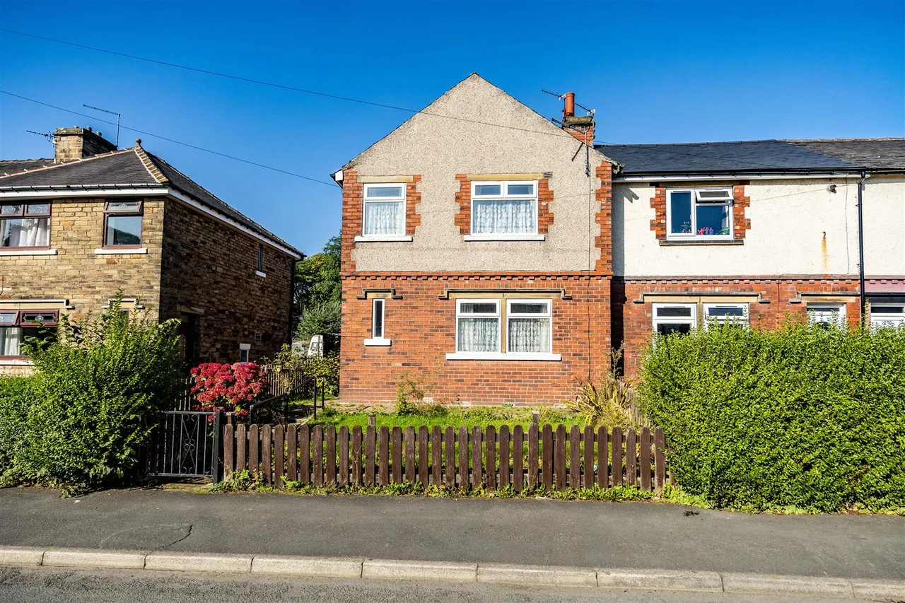 3 bed house for sale, Beechwood Drive, Halifax, HX2