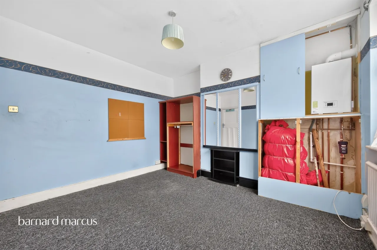 Sandringham Road, Worcester Park, photo 8