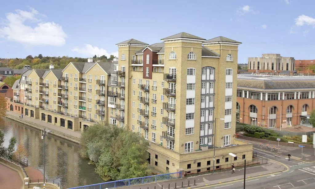 3 bed flat to rent — Riverside House, Fobney Street, Reading, Berkshire, RG1