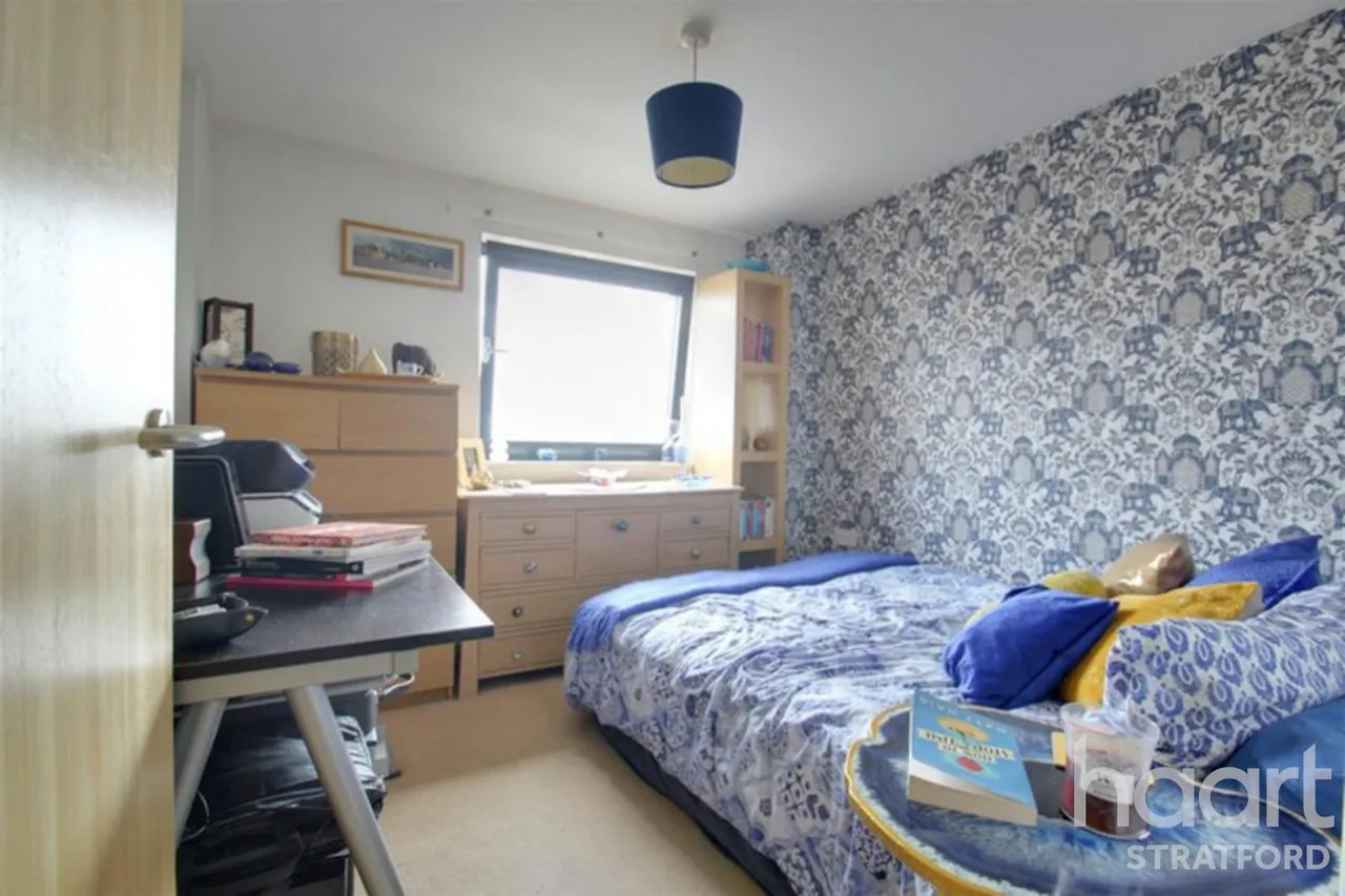 Forest Lane, London, E15, photo 9