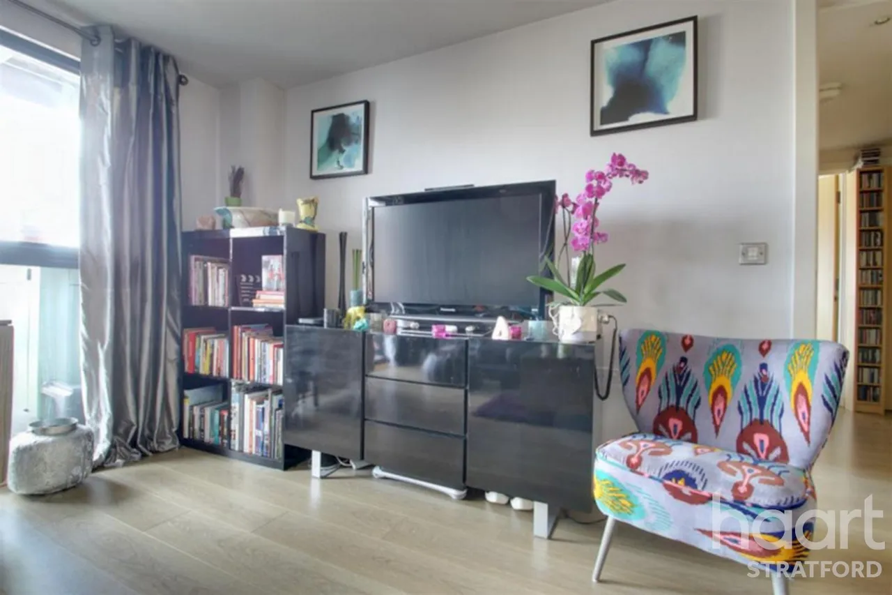 Forest Lane, London, E15, photo 4