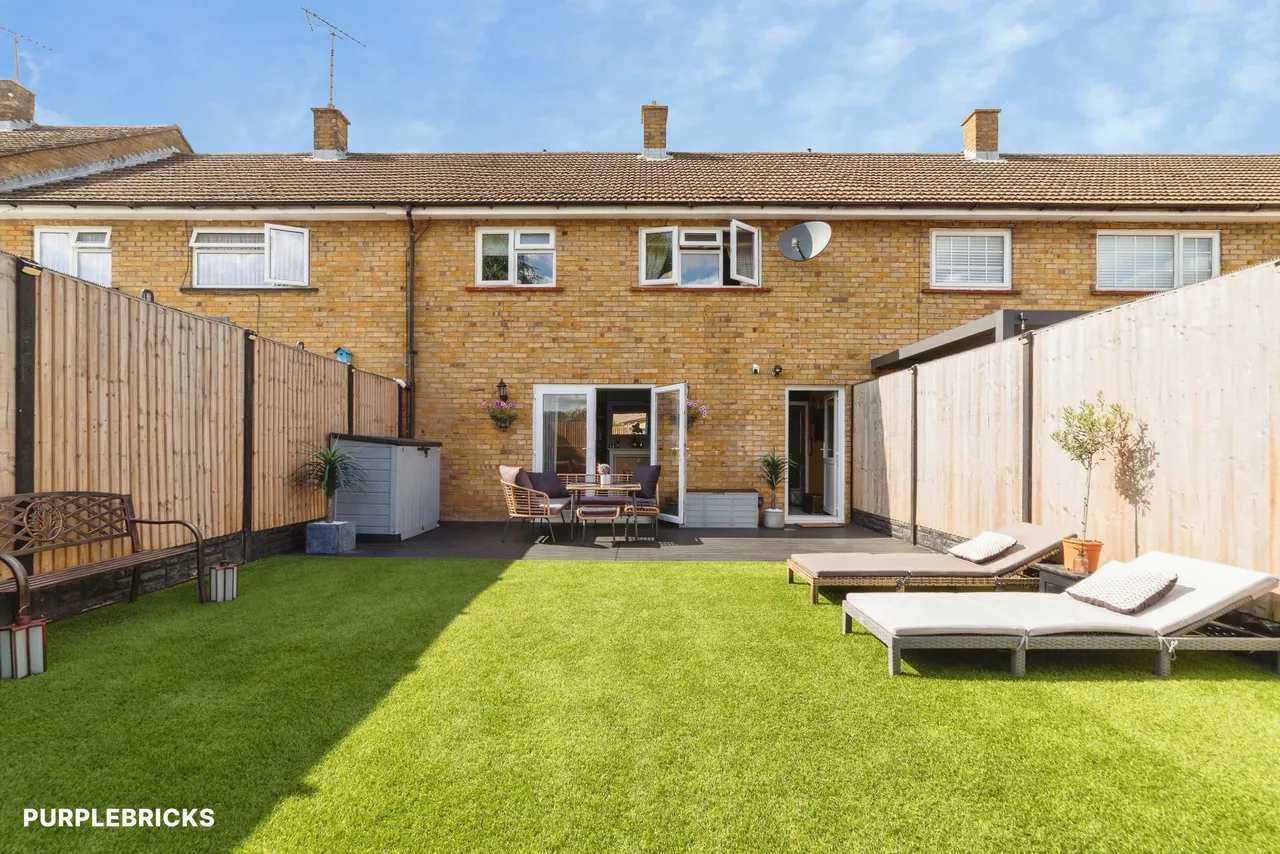 3 bed house for sale, Pankhurst Crescent, Stevenage, SG2