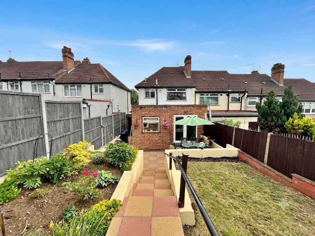 Whitton Avenue East, Greenford, UB6, photo 10