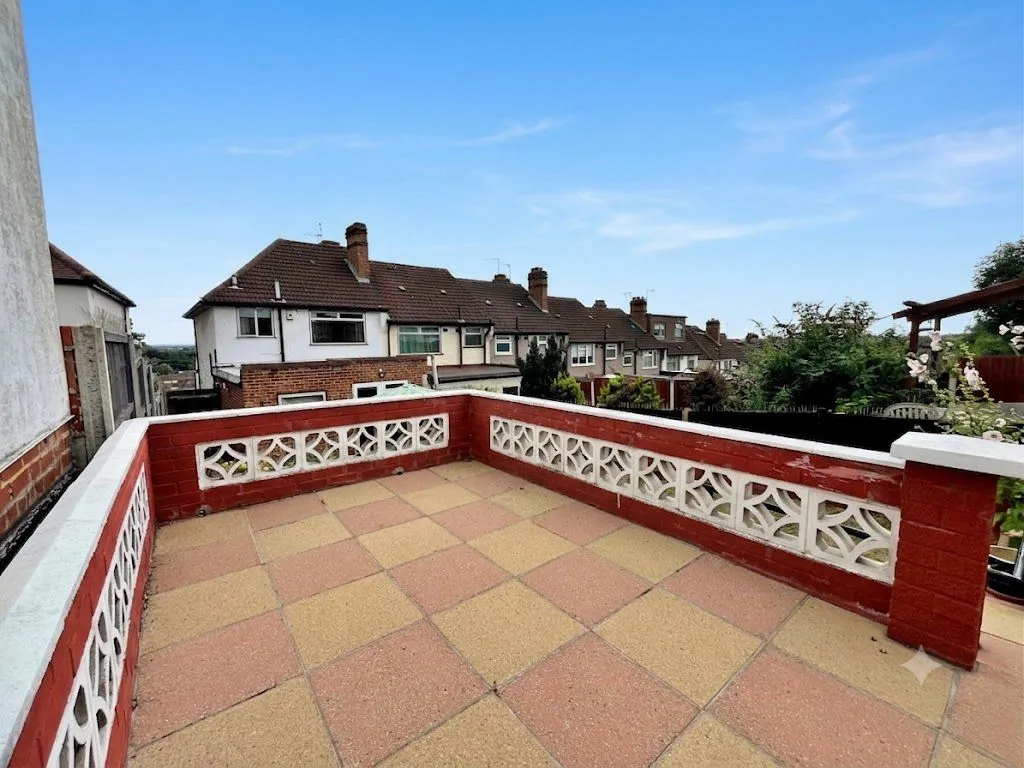 Whitton Avenue East, Greenford, UB6, photo 16