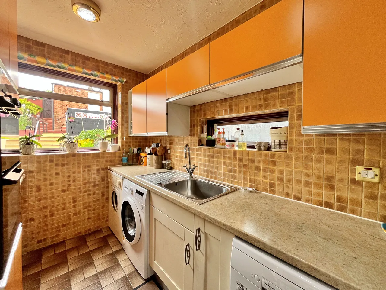 Whitton Avenue East, Greenford, UB6, photo 13