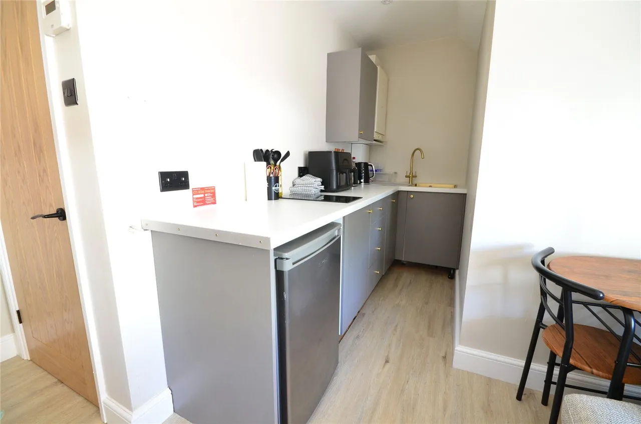 Cantelupe Road, East Grinstead, RH19, photo 7