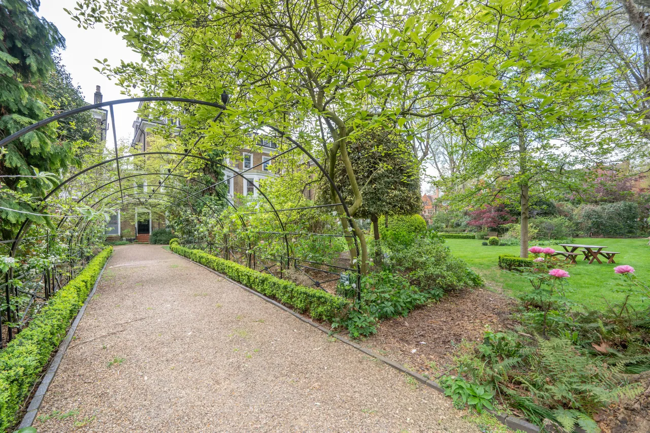 Flat K, 67 Harrington Gardens, London, photo 5